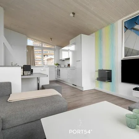 In With Swimming Pool Ferienhaus *